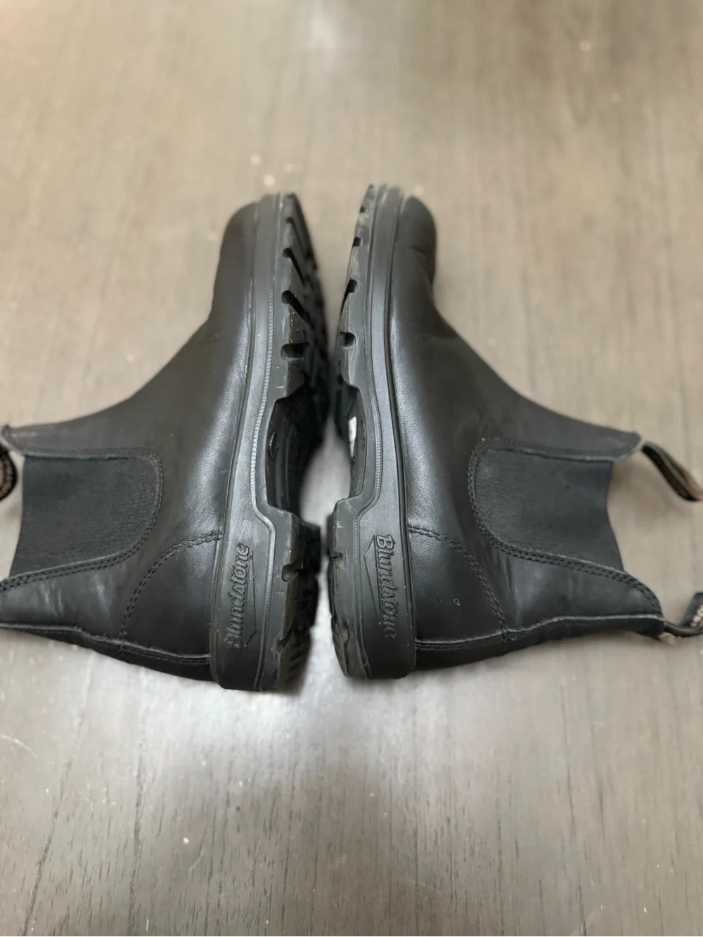 Blundstone Men's Black Leather Chukka Boots size 4.5